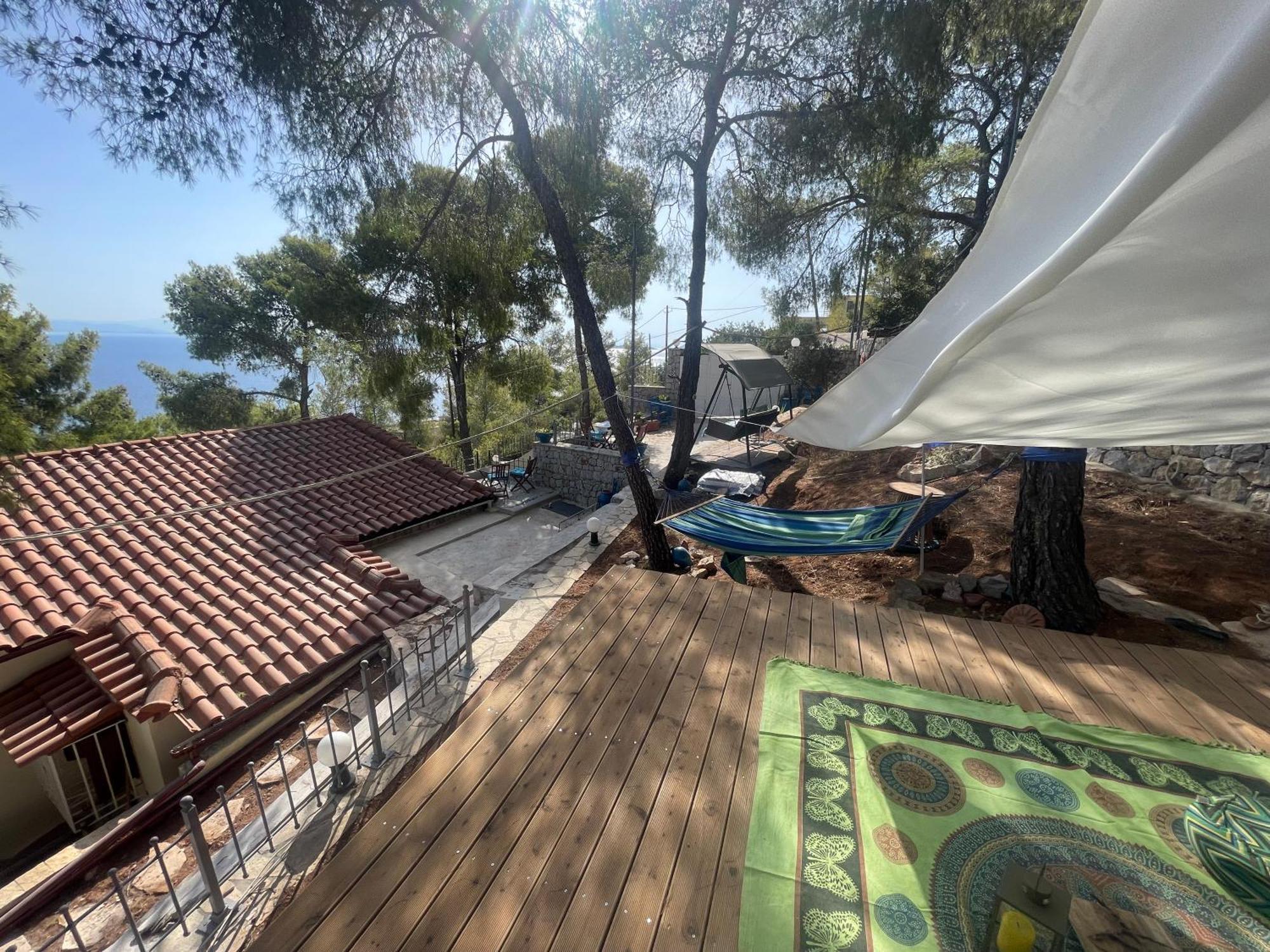 Pines & Sea Villa Sofiko Exterior photo